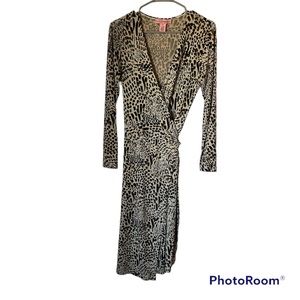 Bandolino true wrapped  animal abstract print  long sleeve midi dress M